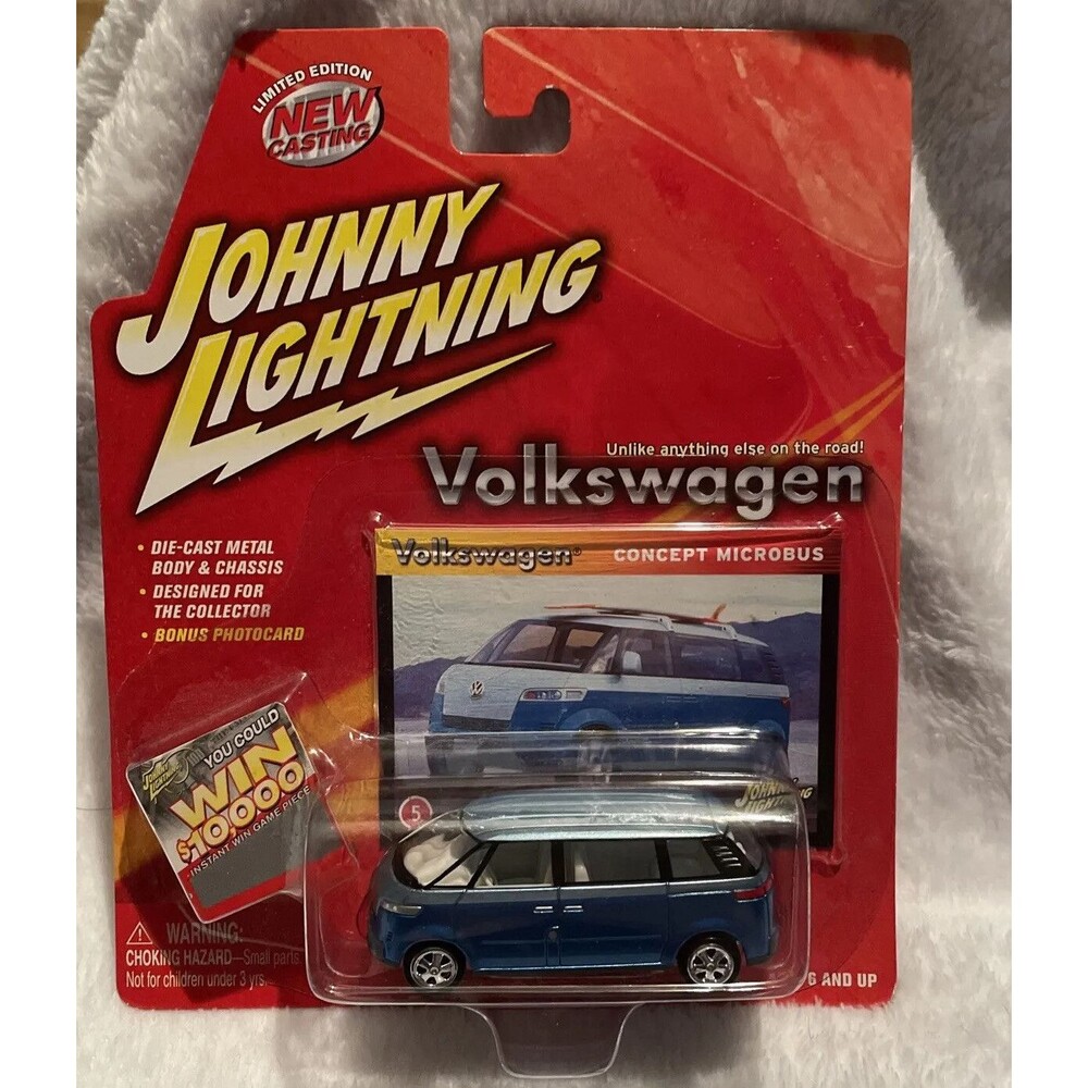 1:64 Die-cast Johnny Lightning Volkswagen VW Microbus. With Photo Card. Limited
